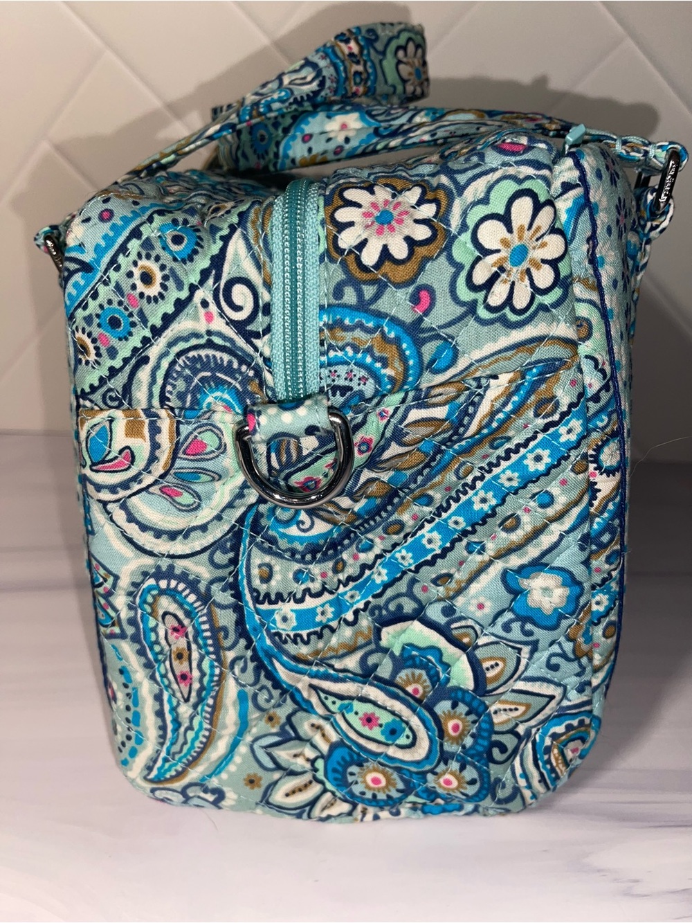 Vera Bradley iconic 100 Bag in Daisy Dot Paisley - new - Picture 5 of 10